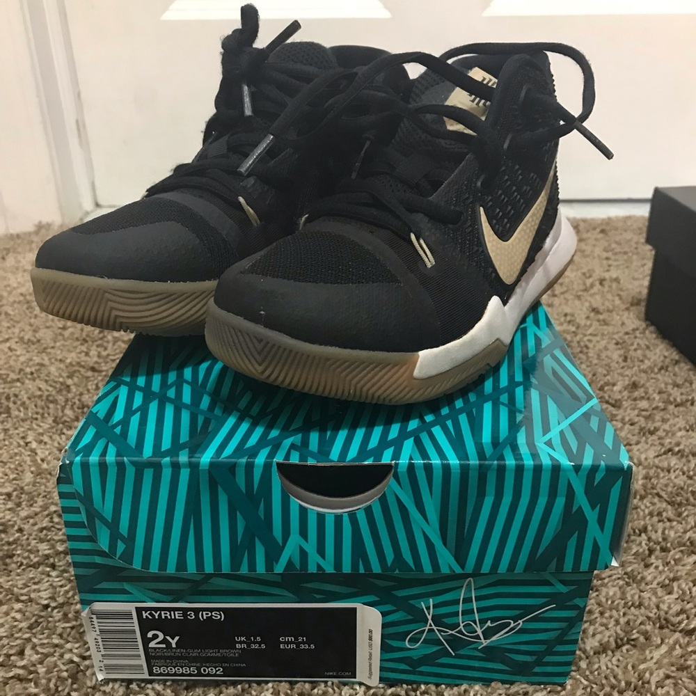 Boys Nike Kyrie 3